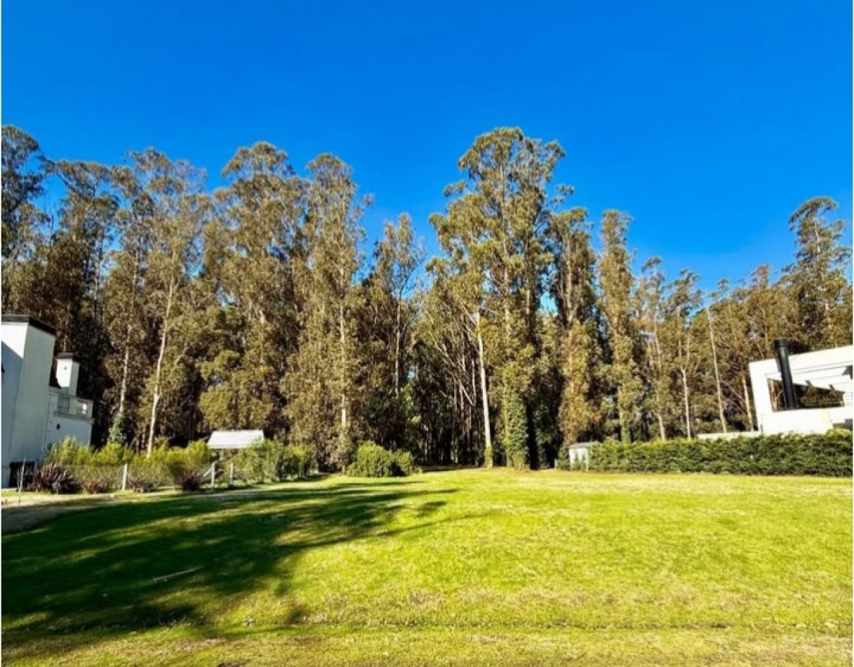 Terreno en Barrio Privado Rumenco
